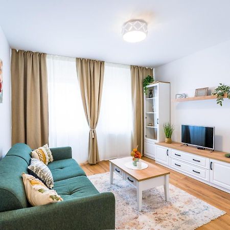 Tonka Apartment พูลา ภายนอก รูปภาพ